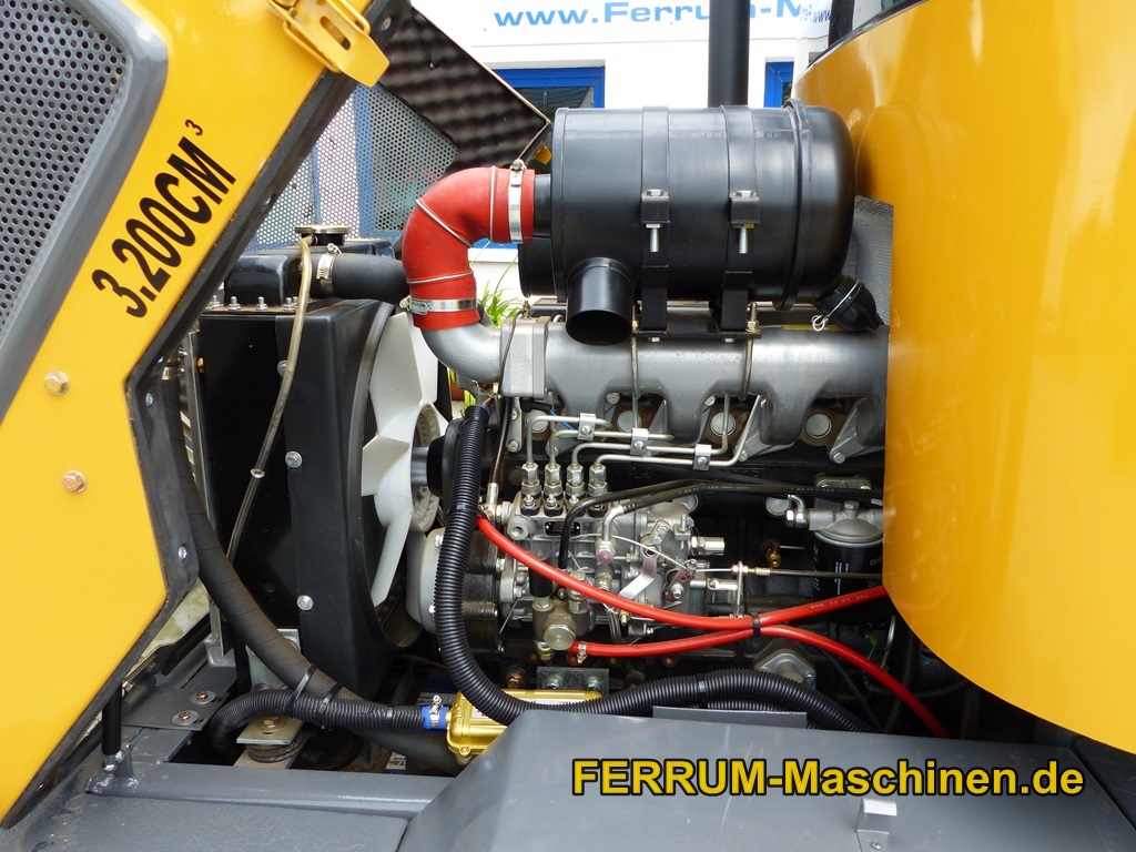 Hoflader / Radlader FERRUM DM308 x4 V2 Motor mit EURO III von rechts